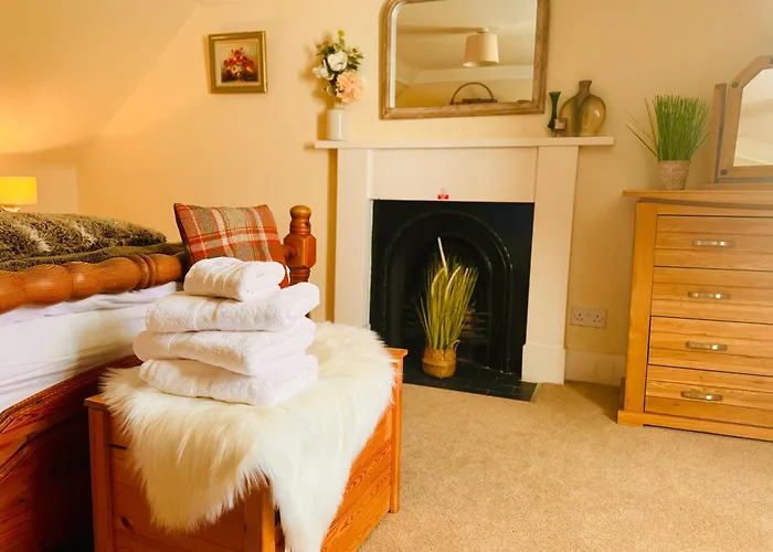 Rosemount Cottage Two - Highland Cottage
