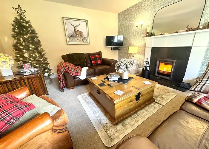 Rosemount Cottage Two - Highland Cottage
