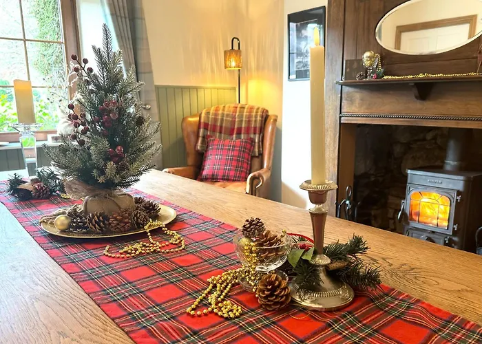 Rosemount Cottage Two - Highland Cottage